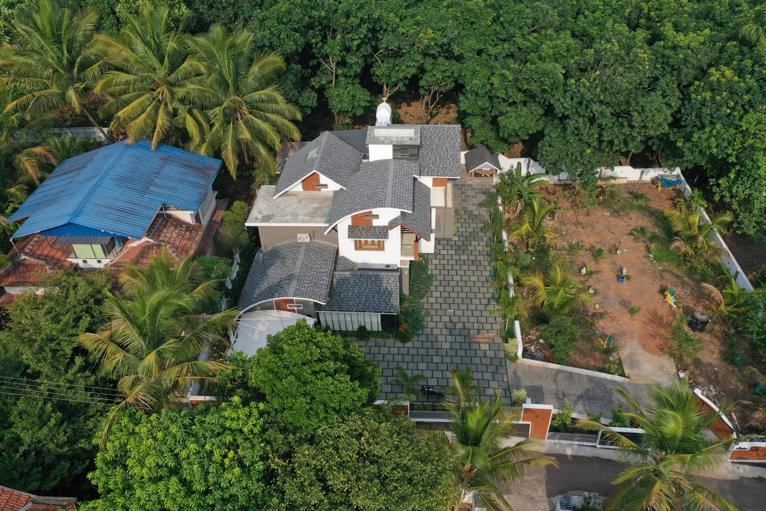 Best roofing shingles in Kerala